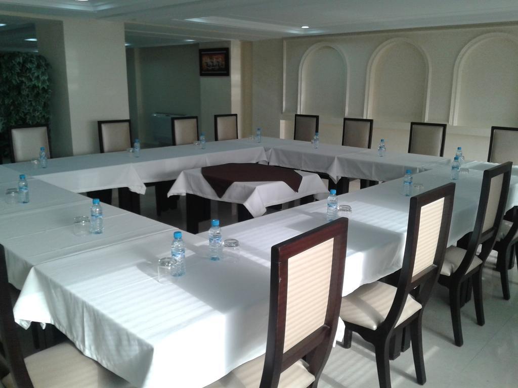 Hotel Al Akhawayn à Oujda Extérieur photo