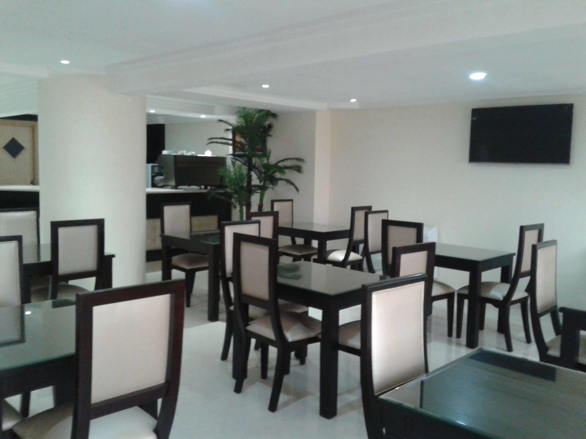 Hotel Al Akhawayn à Oujda Extérieur photo