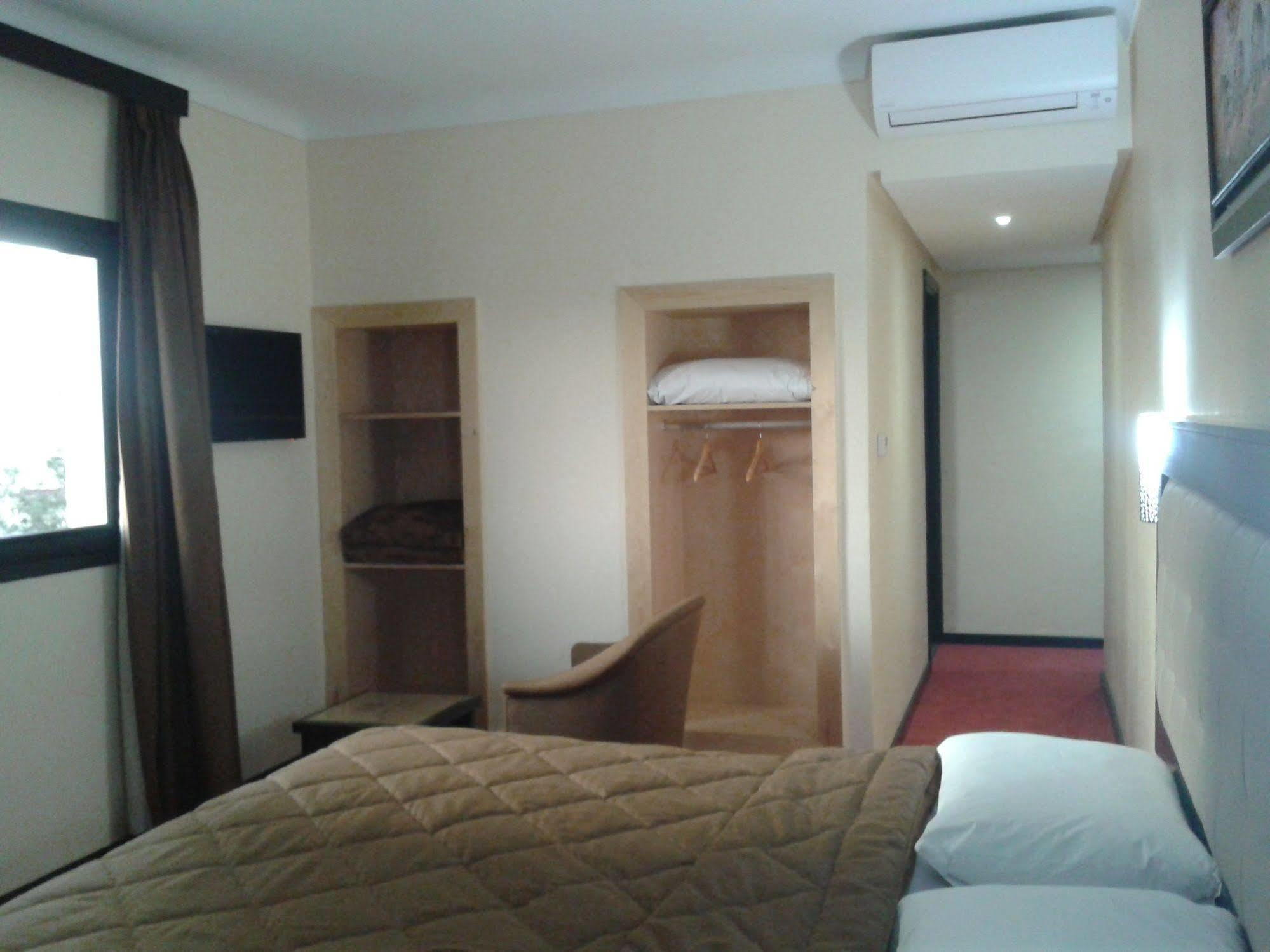 Hotel Al Akhawayn à Oujda Extérieur photo