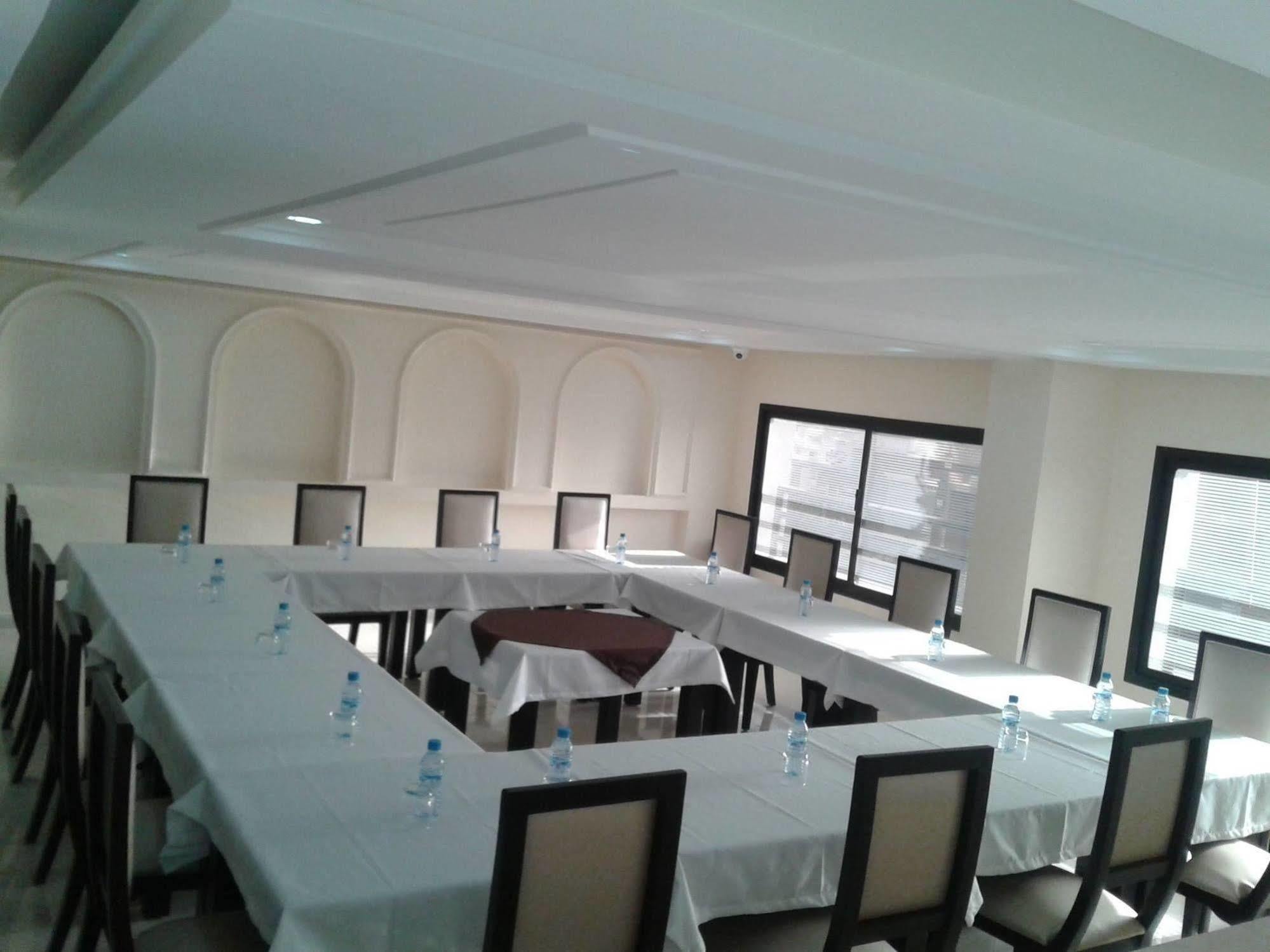 Hotel Al Akhawayn à Oujda Extérieur photo